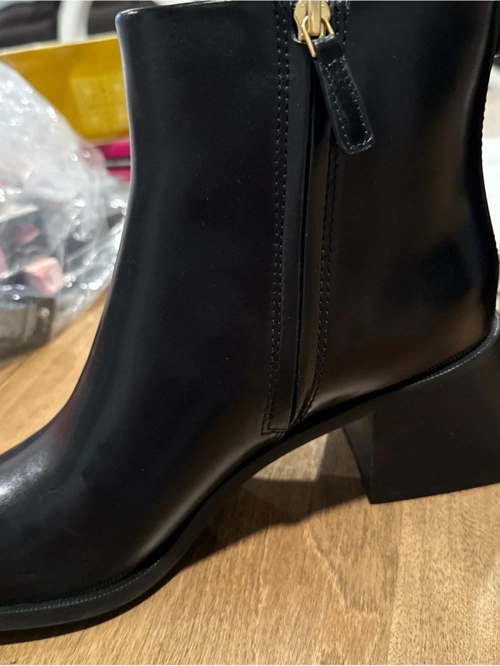 New Tory Burch Casual Zip Up Bootie, Calf Leather, New  Size 9